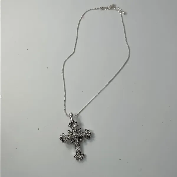 Elegant Silver Cross Pendant Necklace - Image 6