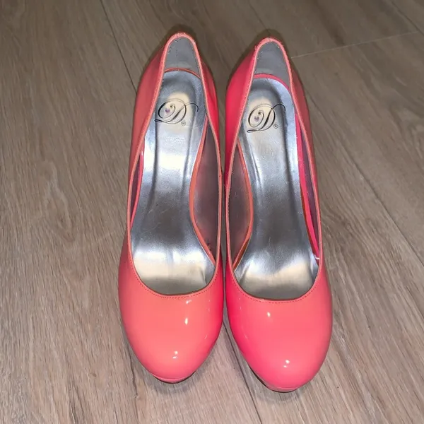 Heart In D Hot Pink Ombre platform heels - Image 3