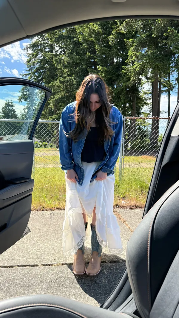 White skirt - Image 2