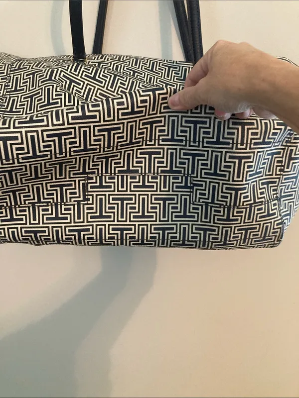 Tory Burch Black and White Signature Geometric Tote - Image 10