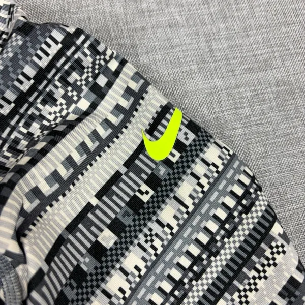 Nike Pro Dri-FIT Shirt Womens Medium Gray 1/4 Zip Geometric Running Athletic Top - Image 4