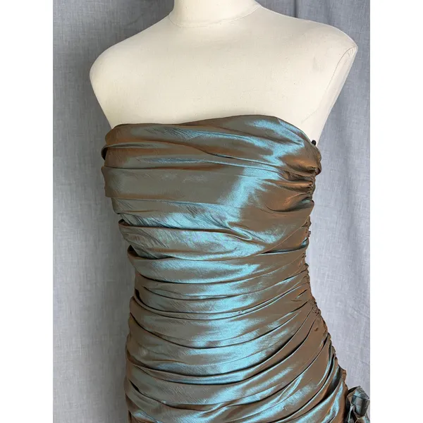 Dalia MacPhee Metallic Irridescent Ruched Strapless Dress 6 Sculpted‎ Ruffle Hem - Image 5