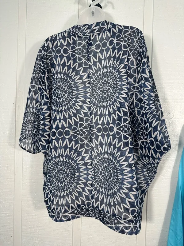 Gap Blue and Tan Lightweight Cardigan Size Medium/Large EUC - Image 6