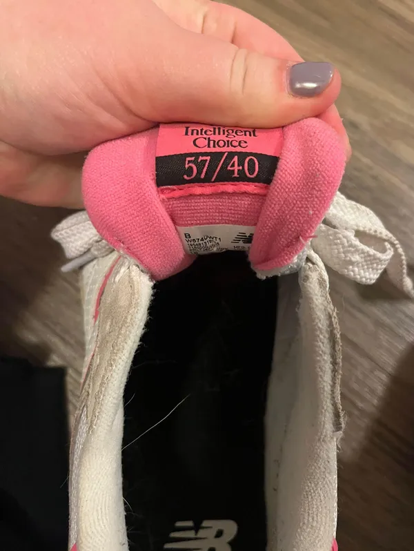 New Balance pink sneakers - Image 5