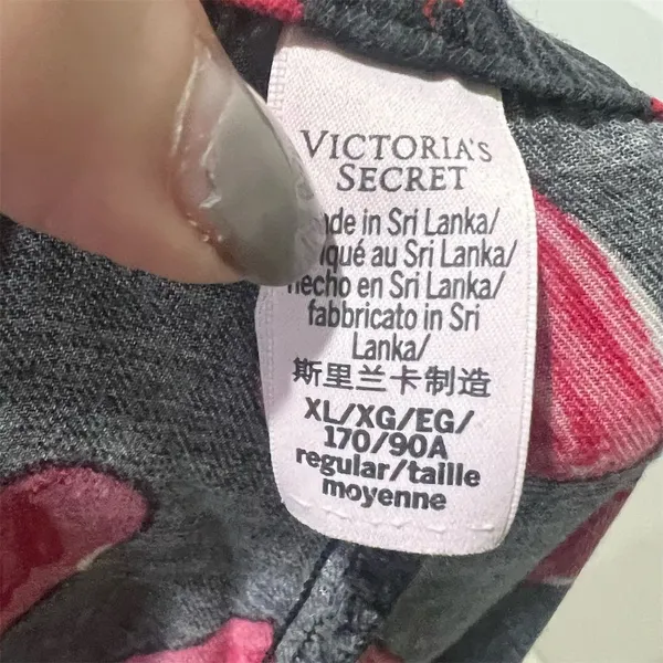 Victoria's Secret Women's XL Black Red Heart Print Lounge Pants - Image 8