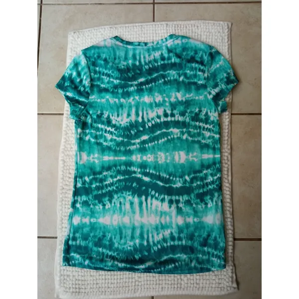 Danskin Now Women's T-Shirt Green/White Tie Dye Size Small - Image 3