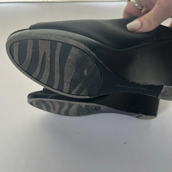 Dana Buchman Pira Stretch Heels Shoes Wedges Womens 6 Black Open Toe Slip On - Image 7