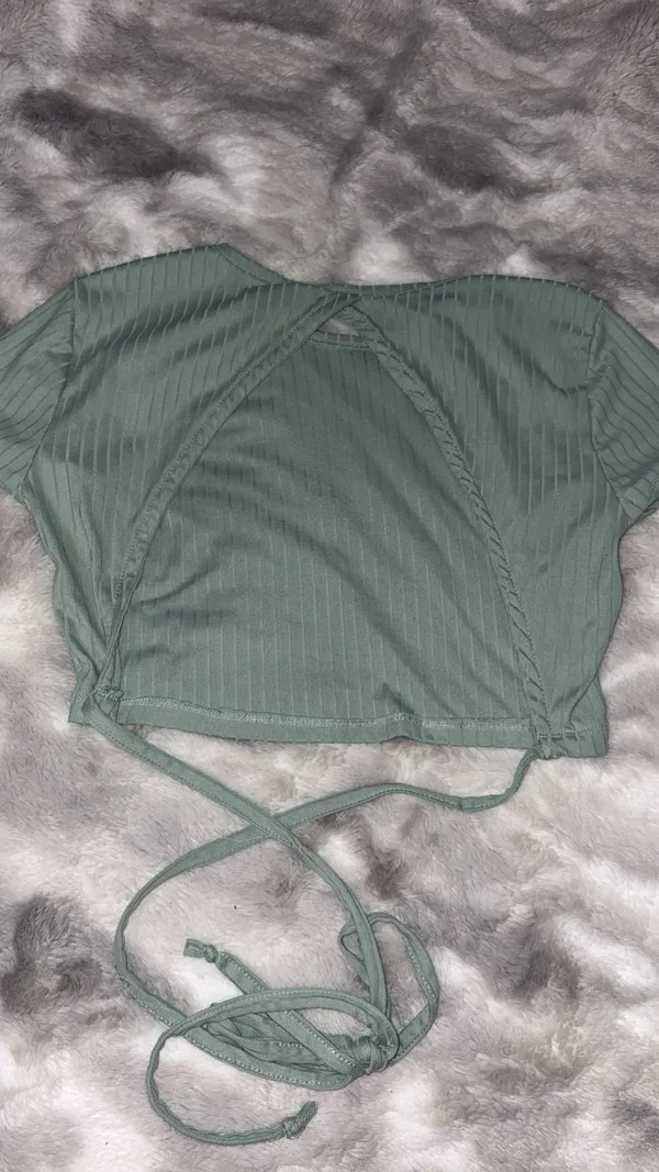 Open back cropped tee Green - Image 2