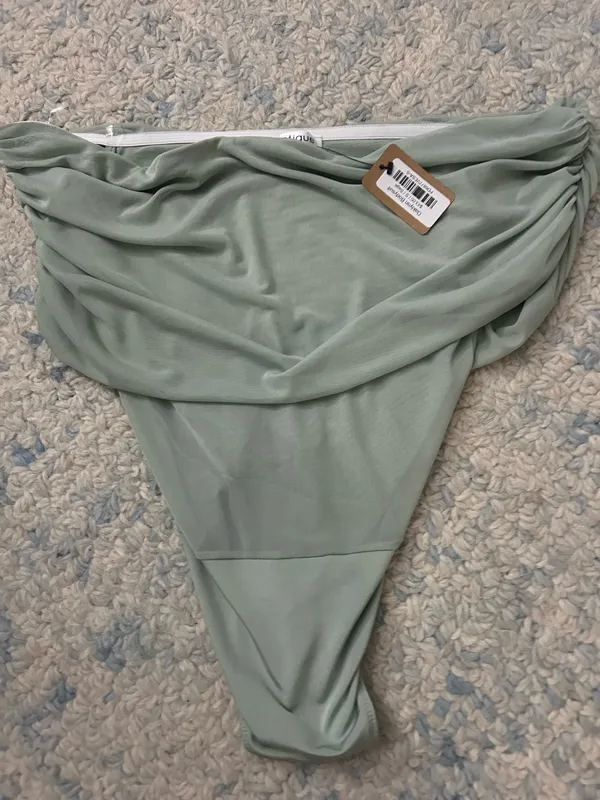 Vestique Green Bodysuit - Image 3