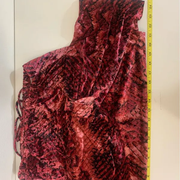 Project RUNWAY Women’s XS Burgundy Crushed‎ Velvet Whimsigoth Long Sleeve Top - Image 6