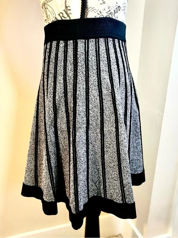 ALC Frank 💥Black Gray Marled Knit A-Line Flare Knit Skirt Pull-On Stretch Size S💛 - Image 6