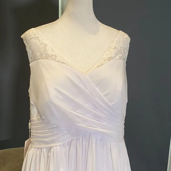 Women’s Full Length Chiffon White Wedding or Special Event Dress Size 16 NWT - Image 2