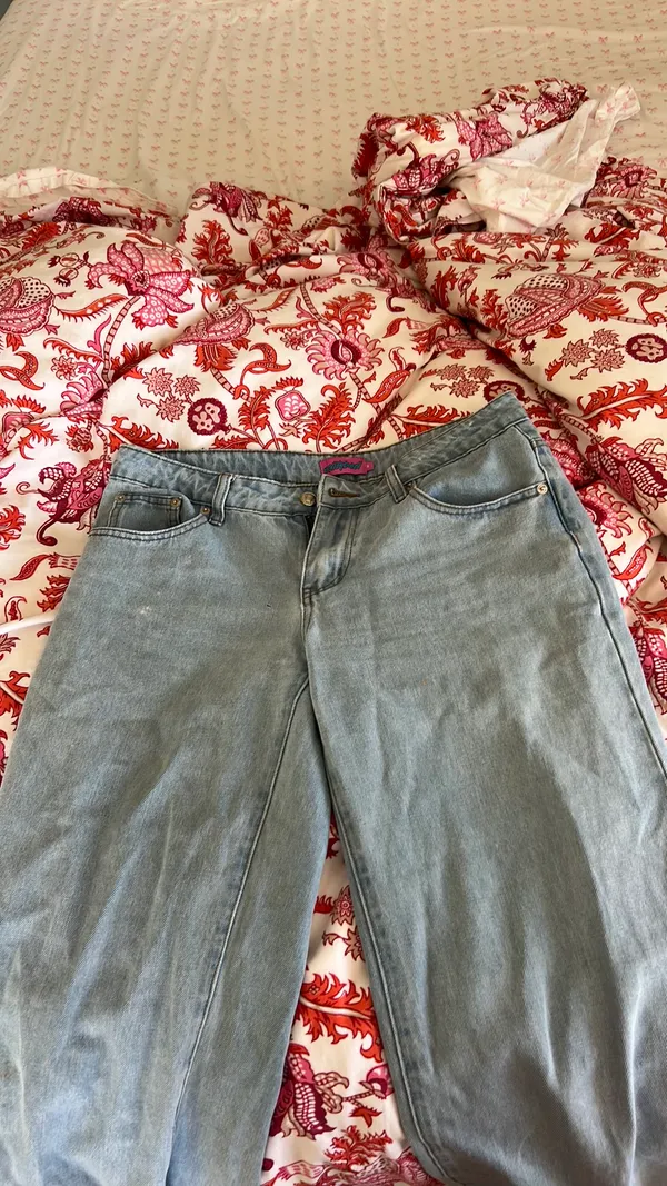 Edikted Jeans Low-Rise - Image 4