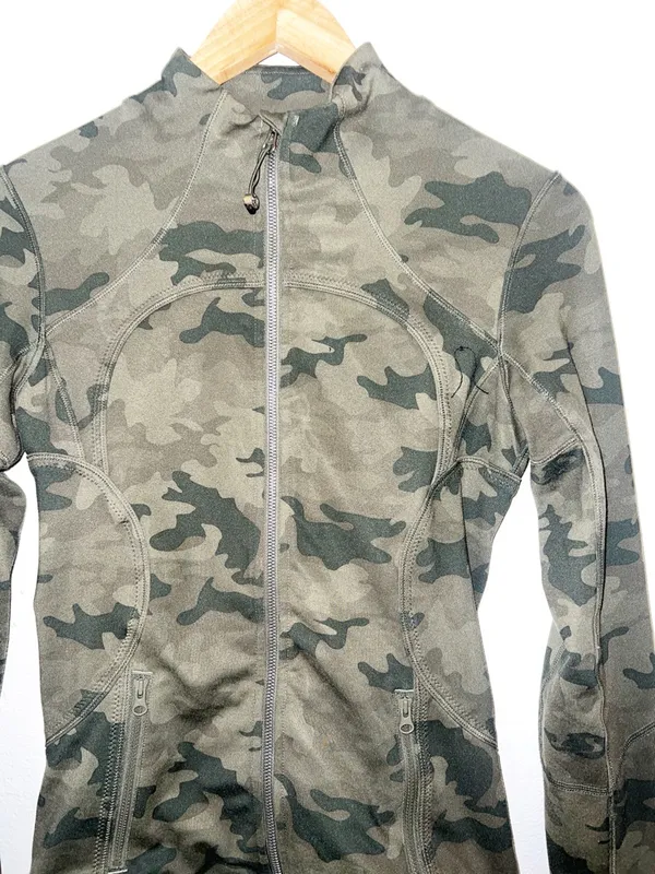 Lululemon Define Camo Zip-Up Athletic Jacket - Olive Green w/ Thumbholes - Image 2