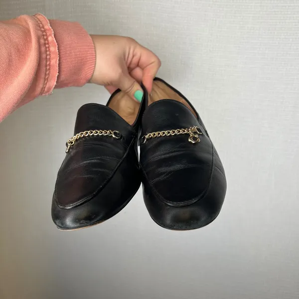 Coach Leah Loafers Black Leather‎ Gold Chain C Charm Flats CB989 Womens 8B - Image 2
