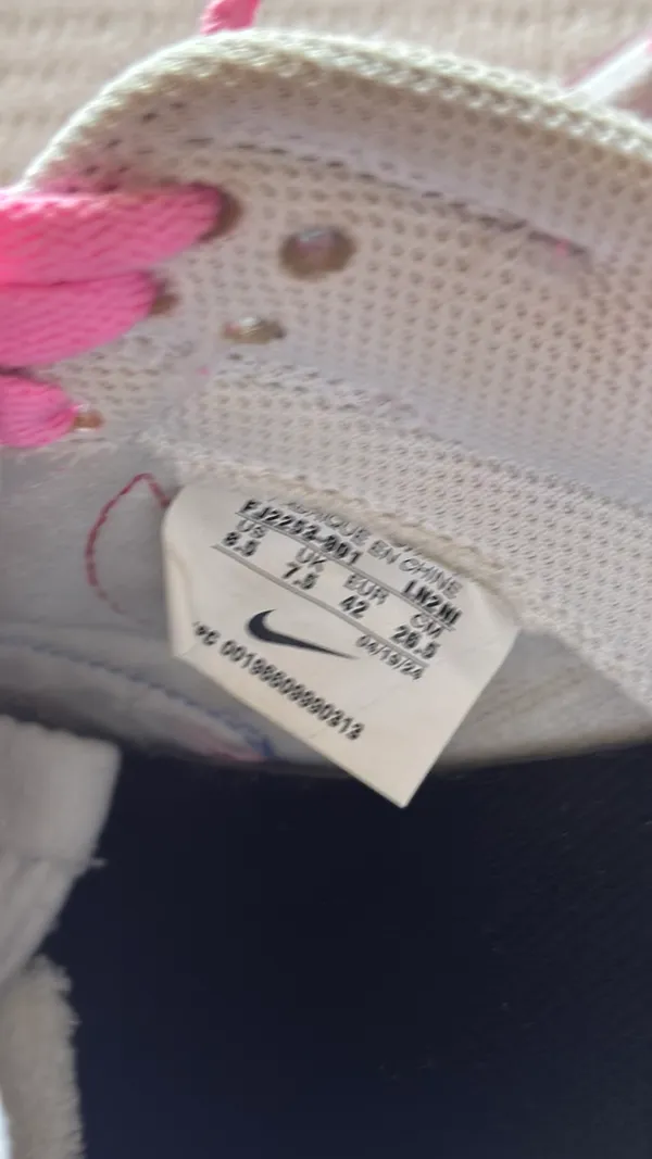 Pink Nike Jordan Air - Image 4