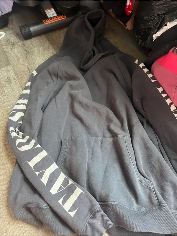 Taylor swift eras tour hoodie M - Image 4