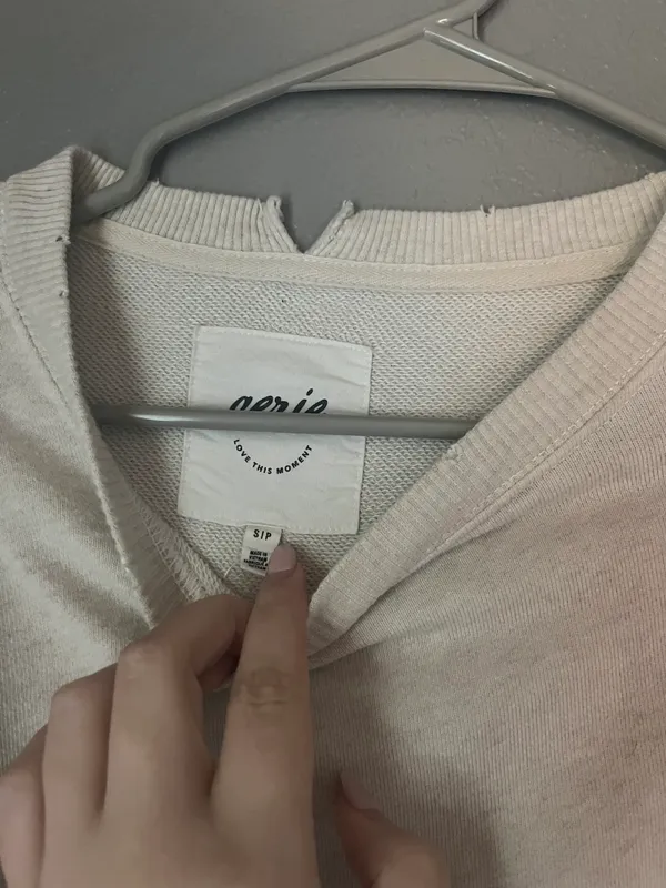 aerie sweatshirt sz S - Image 2