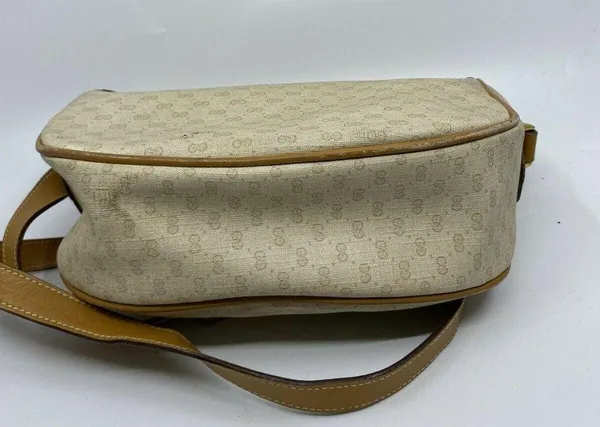 GUCCI Vintage Beige Coated Canvas/ Leather Crossbo - Image 11