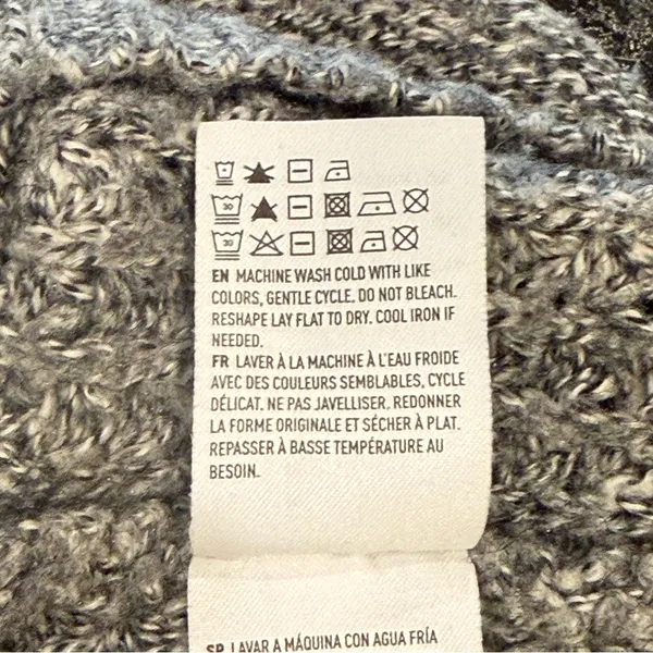 Size Medium American Eagle Gray Roll Neck Knit Sweater - Image 6