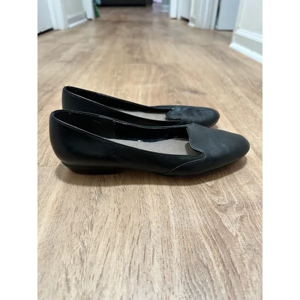 NATURALIZER‎ | Women's Black Leather Classic Slip On Loafer Flats, Size 7 - Image 3