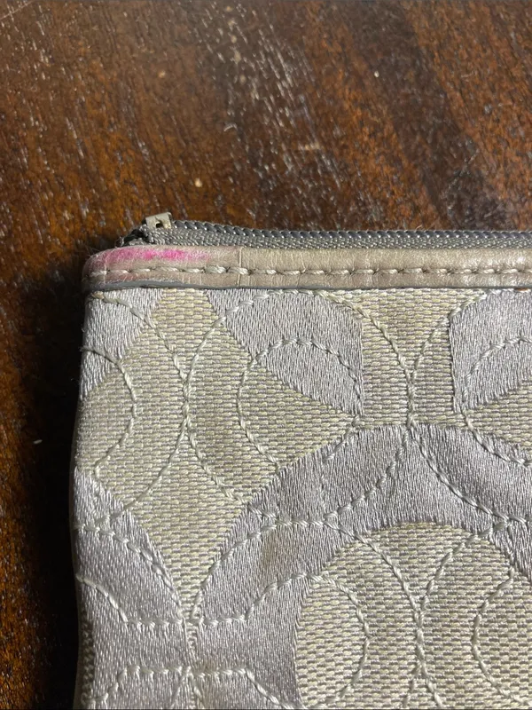 Coach grey Signature Wristlet - Image 6
