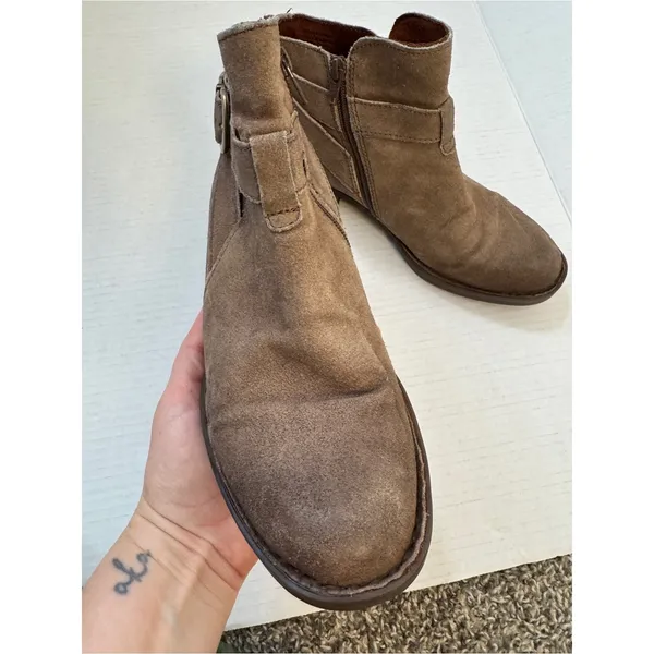 Born Brown Leather Distressed Ankle Boots Womens 8 Boho Fall Chunky Lug Casual - Image 11