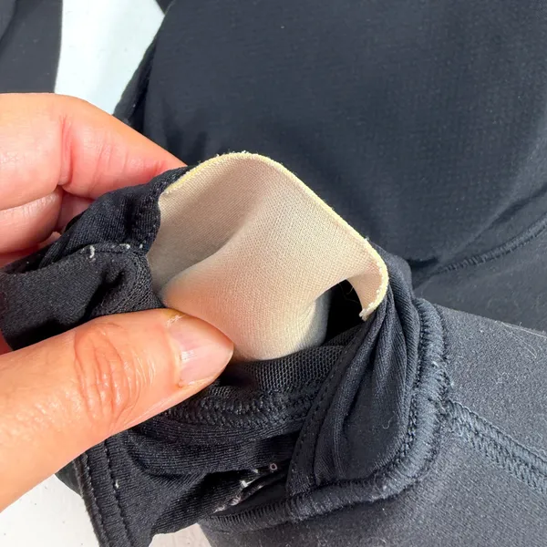 Athleta M Medium Sports Bra Seamless Low Impact Padded‎ Black Cross Back Women's - Image 8