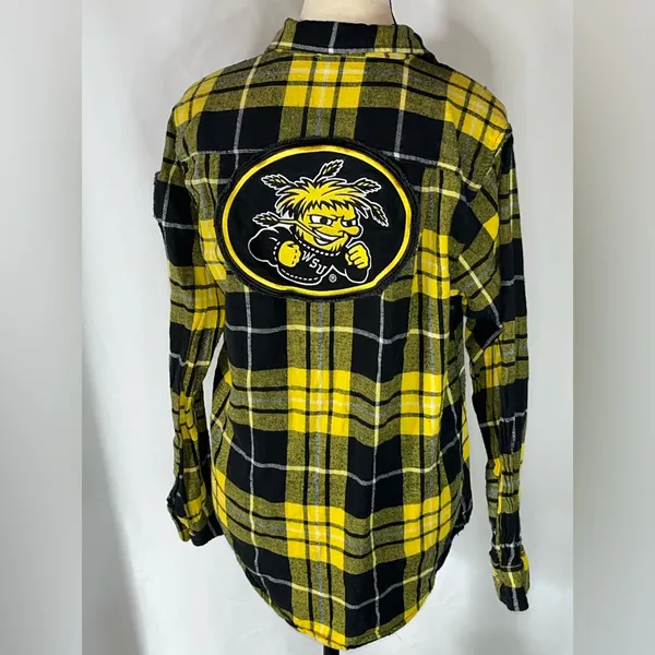 Angry Minnow Flannel Co Wichita State Shockers WuShock Plaid Shirt Medium M - Image 2