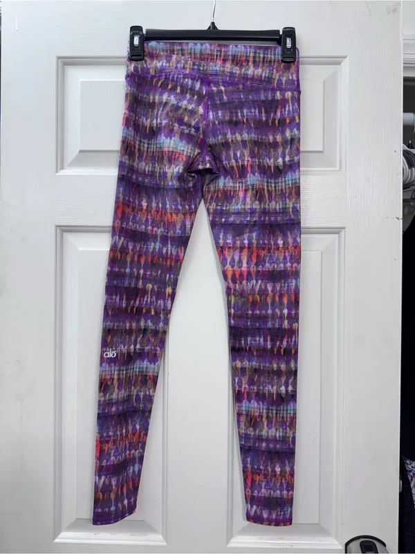 ALO Yoga Purple Multicolor Patterned Leggings - Image 3