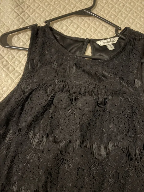 Boutique Sleeveless black lace with fringe dress - Image 3