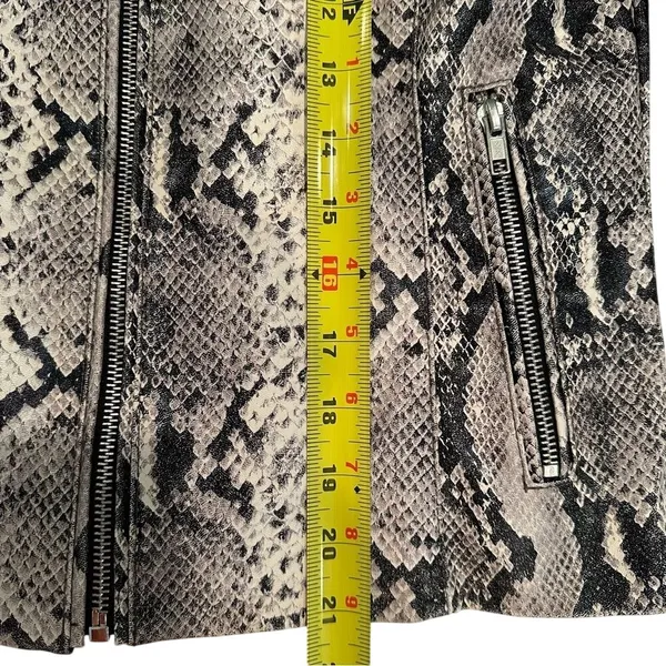 BB Dakota Moto Jacket Women XS Grey Snakeskin Faux Leather Biker Streetwear Edgy - Image 10