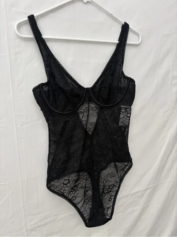 Abercrombie & Fitch Black Lace Bodysuit Underwire Medium NWT(A733) - Image 3