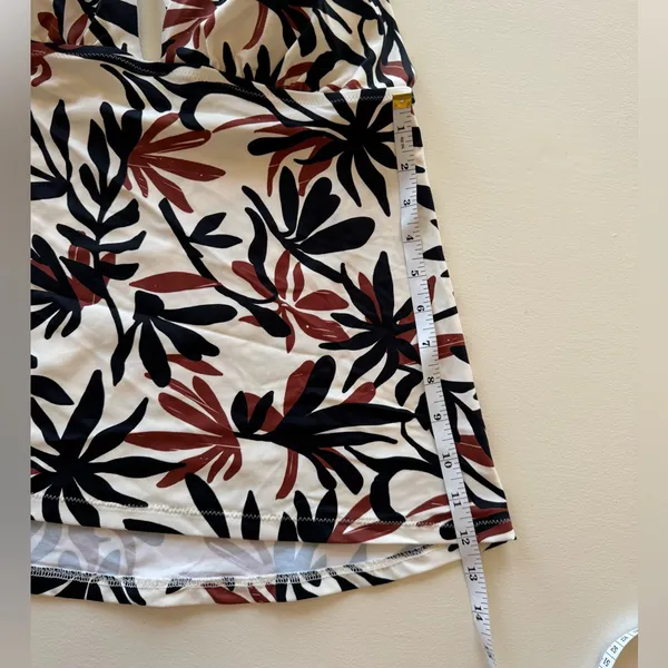 NWT Shade and Shore Women’s XL 16 Tankini Top Swim V neck floral brown white - Image 3