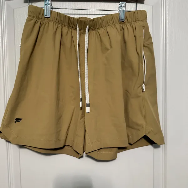 Fabletics Women Tan Khaki Athletic Running Shorts, Zipper‎ Pocket 5 Inch Inseam - Image 2