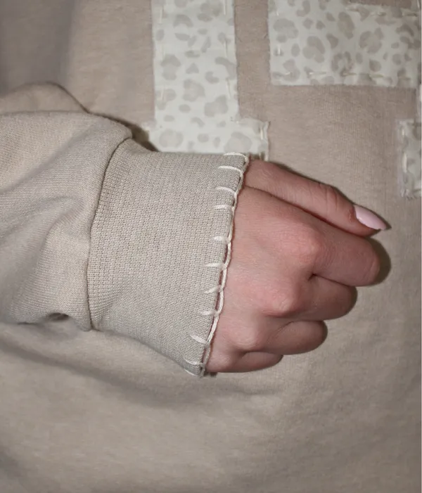 14 crewneck Tan Size M - Image 3