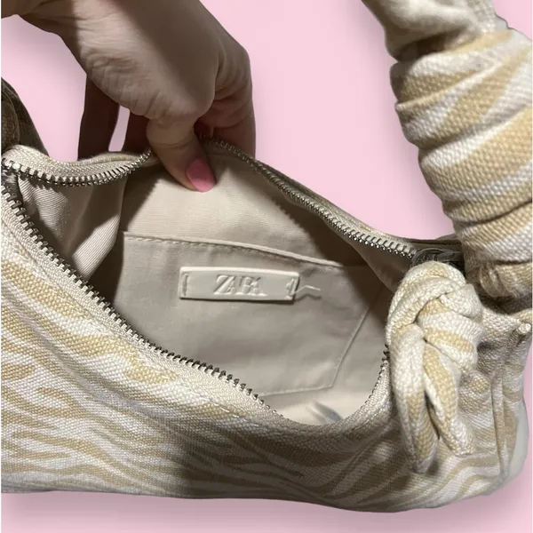 Zara tan zebra mini shoulder bag - Image 4