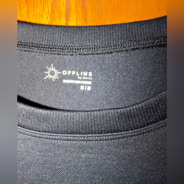 Offline By Aerie Real Me Black Short Sleeve Crop Seamless Top Size Medium - Image 6