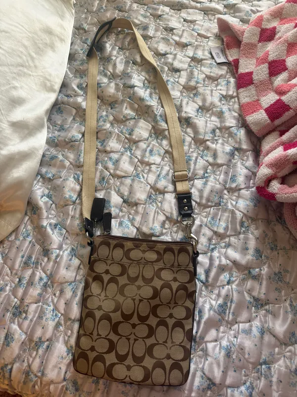 Coach Purse Crossbody - Image 2