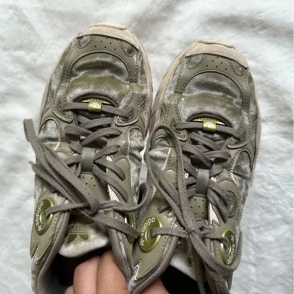 Adidas Astir Green Sneakers Women’s Size 9.5 - Image 16