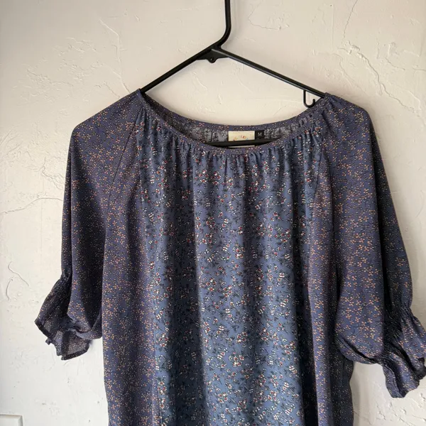 Love Olive CO Size Medium Blue Floral Peasant Ruffle Sleeve‎ - Image 2