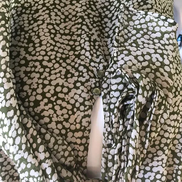 Old Navy Green White Dotted Sleeveless Blouse Tie Neck Tank Top Women’s Size S - Image 5