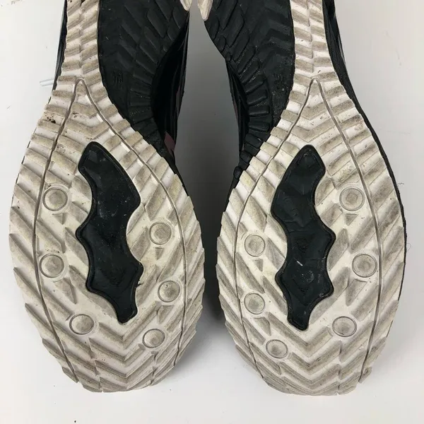 New Balance Women's Racing Sneaker Size 8 - Image 13