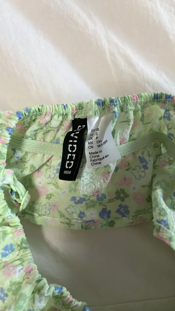 H&M Floral Crop Top - Image 3