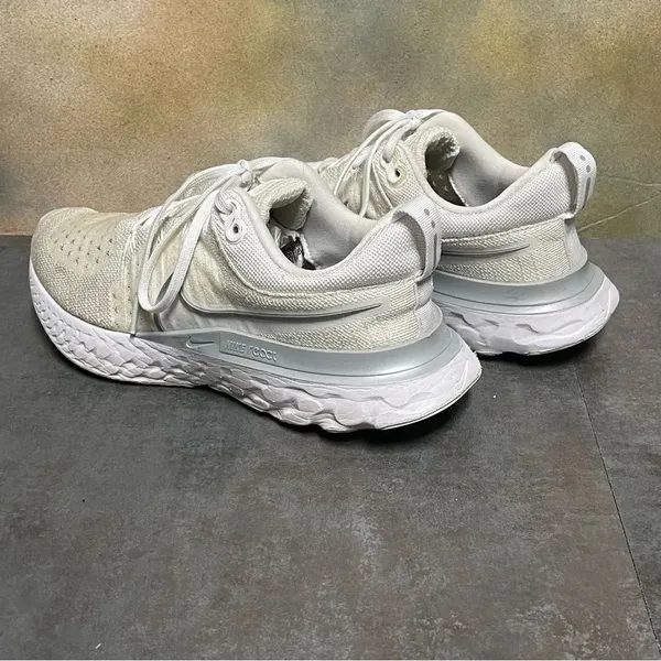 Nike React Infinity Run Flyknit 2 Women's White Sneakers Size 7.5 - Image 14