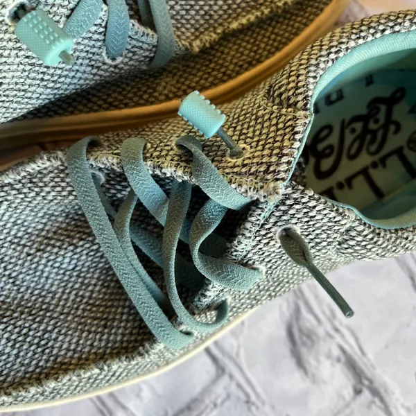 L.L. Bean Women's Higgins Beach 4-Eye Slip-Ons Fabric Shoes Sneakers 8.5 - Image 4
