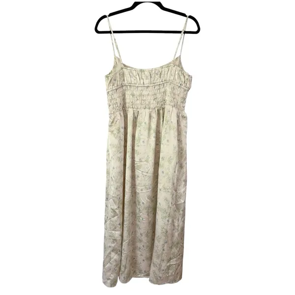 NWOT ASTR‎ The Label Floral Satin Smocked Midi Dress Size Large Cream Blue Slip - Image 5
