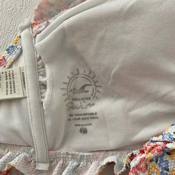 Hollister Smocked Floral Bikini Top | Ruffle Tie-Strap Swim | Size L - Image 3