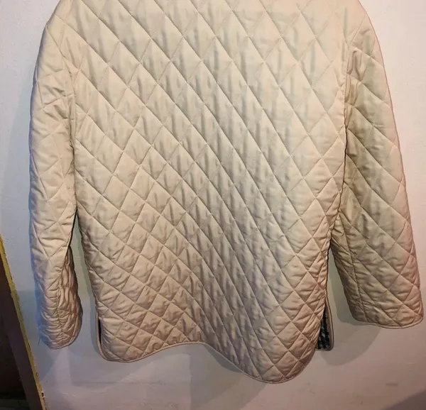 Burberry Classic Quilted Jacket - Image 3