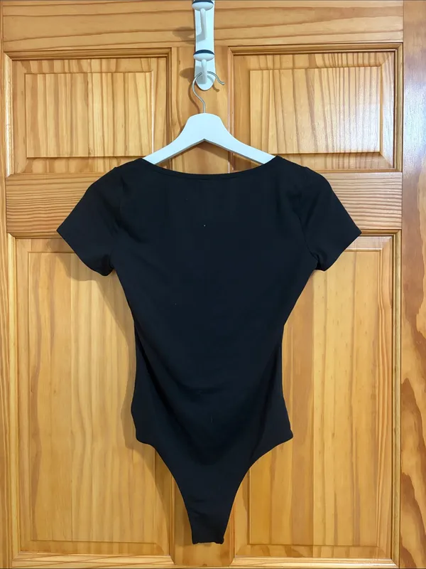 Hollister Size Small Black Bodysuit - Image 3